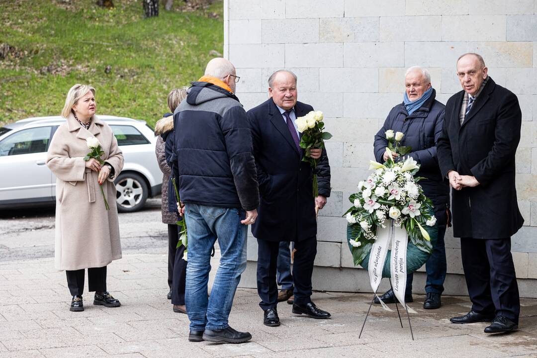 Vilniuje atsisveikinama su G. Kirkilu