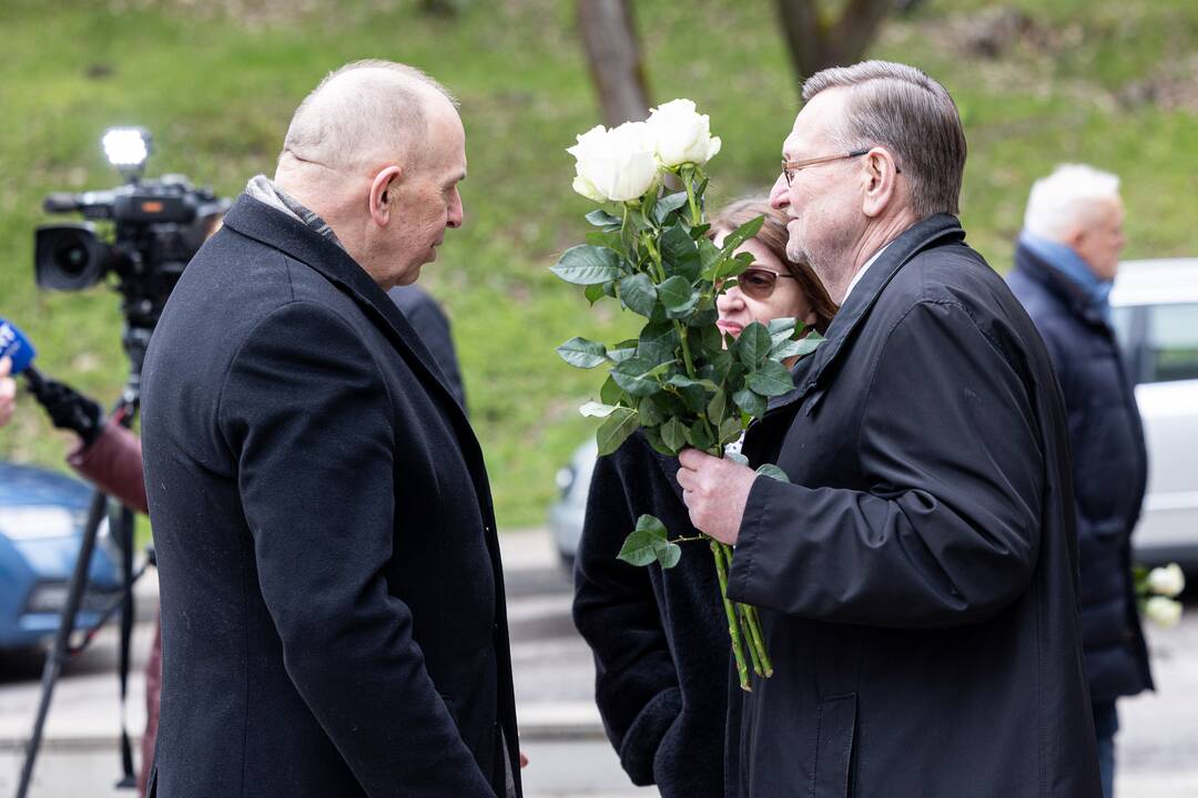 Vilniuje atsisveikinama su G. Kirkilu