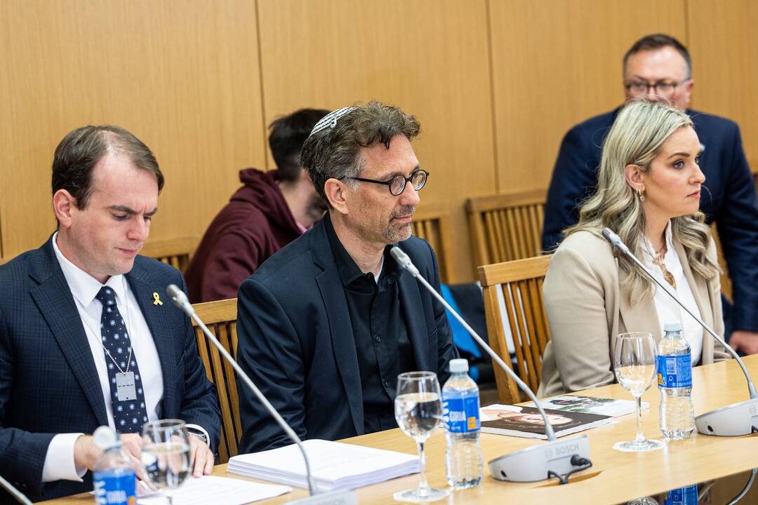 Seimo URK nariai susitiko su „Hamas“ įkaitais laikomų asmenų artimaisiais