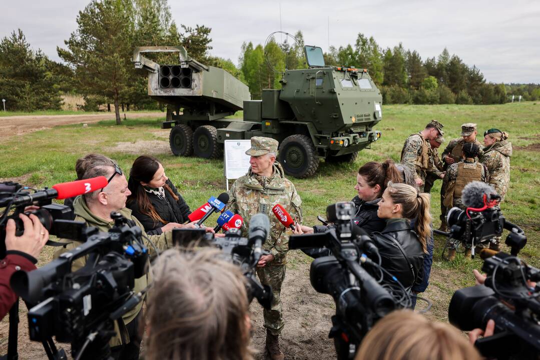 Pratybos su HIMARS