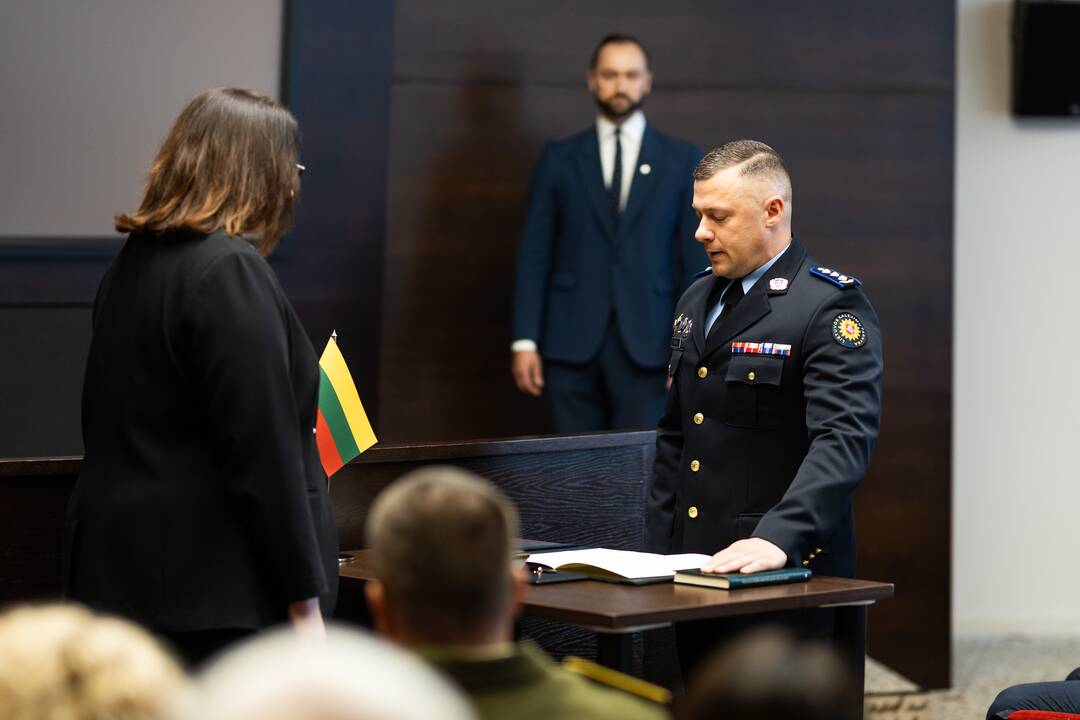 Naujas Kalėjimų tarnybos vadovas M. Kairys davė priesaiką