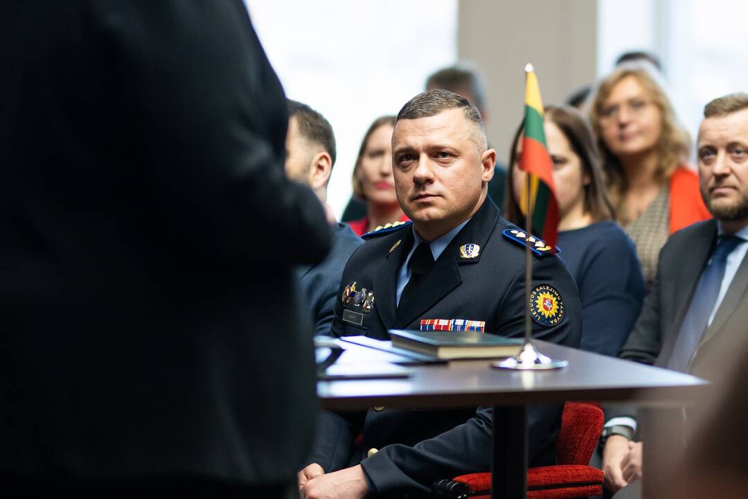 Naujas Kalėjimų tarnybos vadovas M. Kairys davė priesaiką