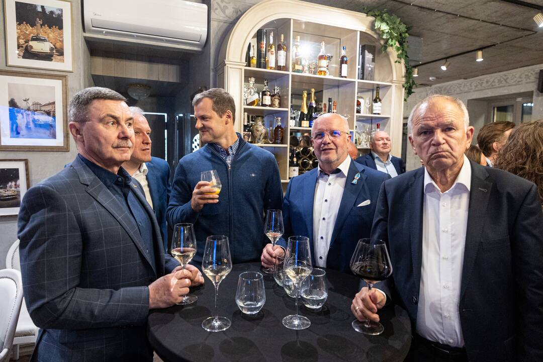 G. Nausėdos štabas laukia rinkimų rezultatų