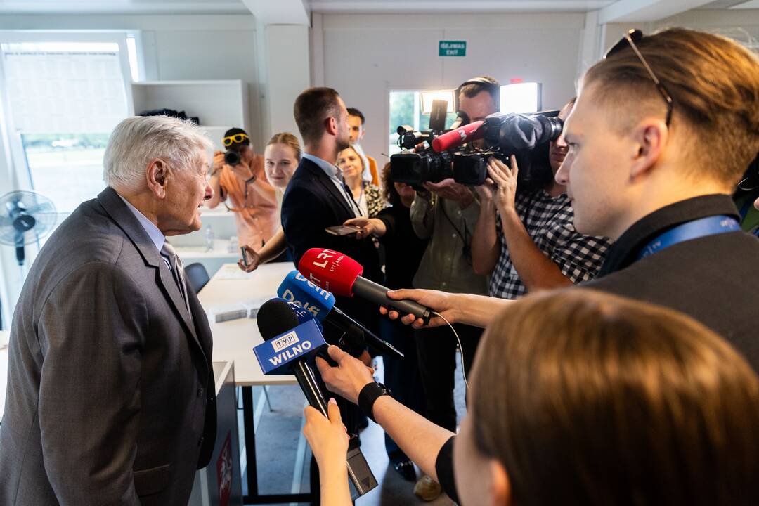 V. Adamkus balsavo išankstiniuose EP rinkimuose
