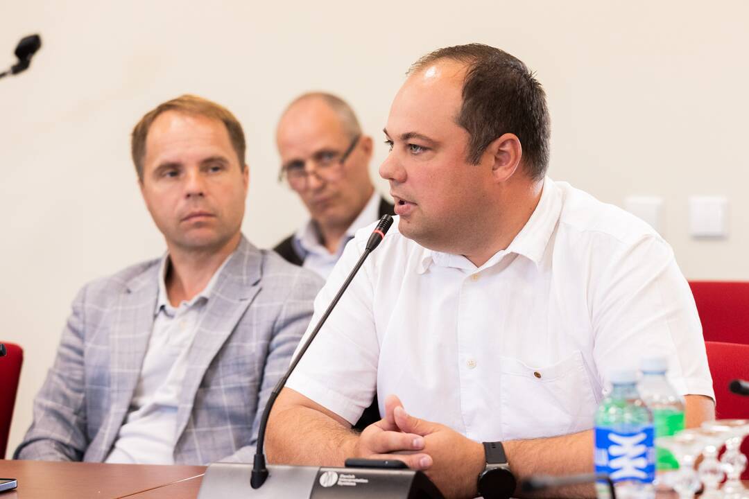 Institucijų atstovų susitikimas aptarti karinių poligonų steigimo su Šilalės bendruomene