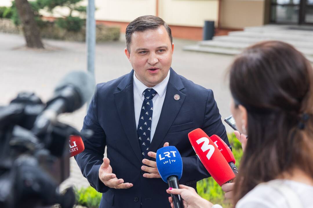 Institucijų atstovų susitikimas aptarti karinių poligonų steigimo su Šilalės bendruomene
