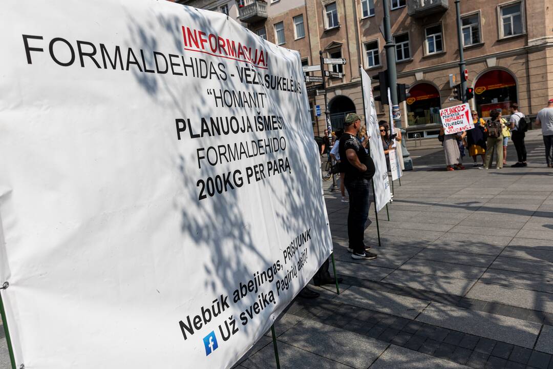 Piketas prieš „Homanit“ gamyklą šalia Vilniaus