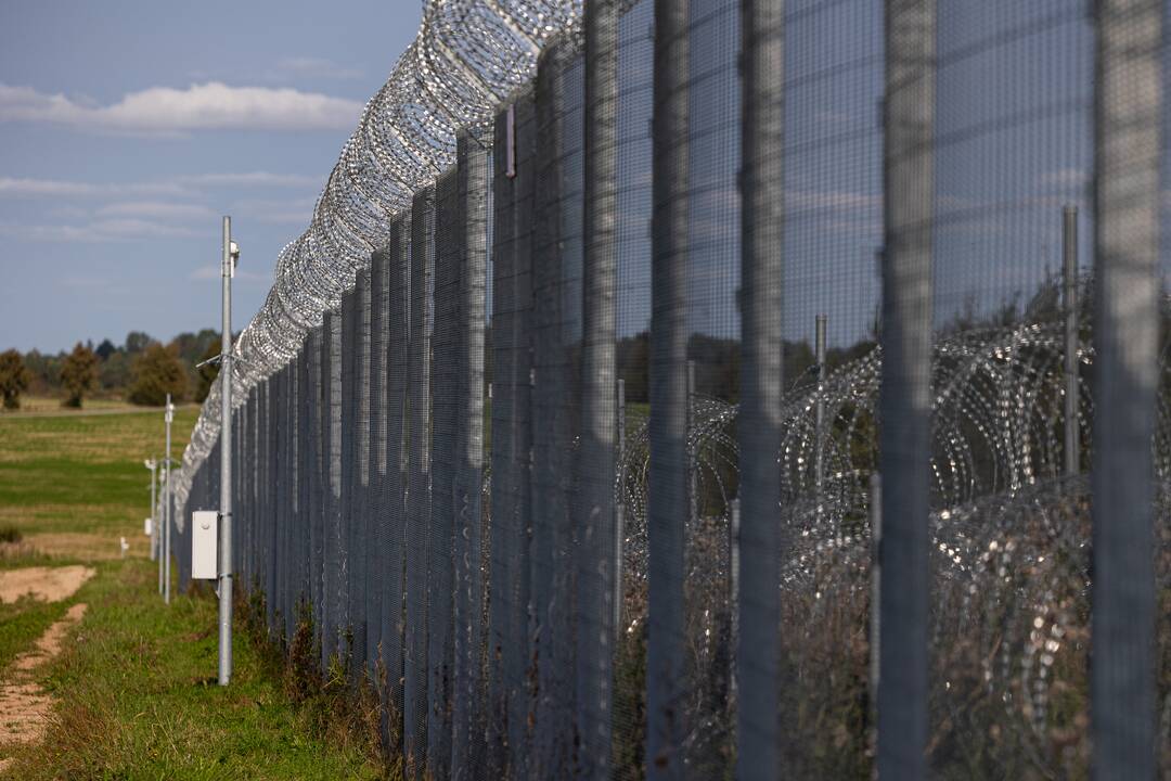 Pasienyje su Baltarusija apgręžta 13 neteisėtų migrantų