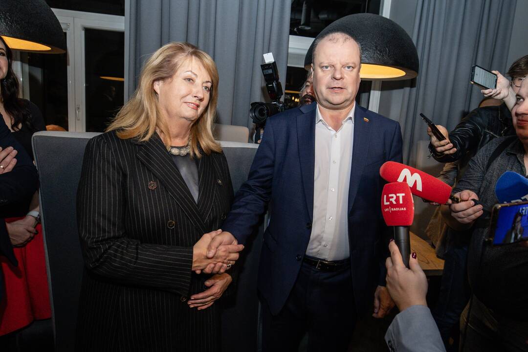 S. Skvernelis atvyko į LSDP štabą susitikti su V. Blinkevičiūte
