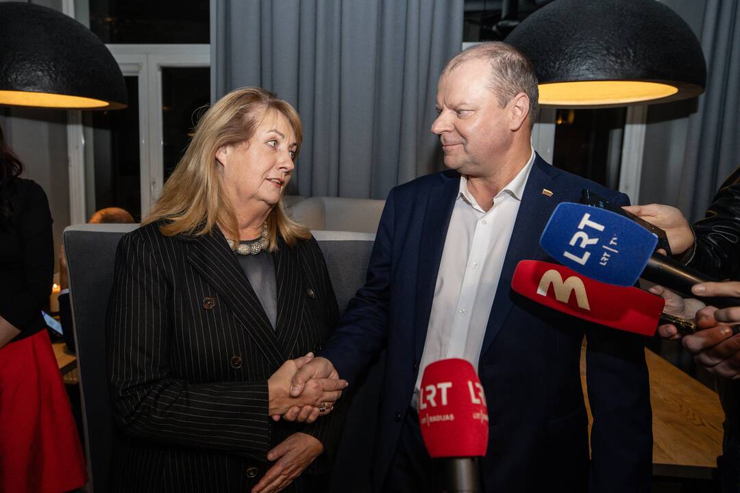 S. Skvernelis atvyko į LSDP štabą susitikti su V. Blinkevičiūte