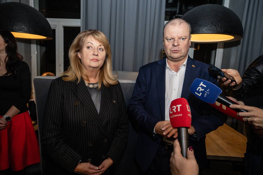 S. Skvernelis atvyko į LSDP štabą susitikti su V. Blinkevičiūte