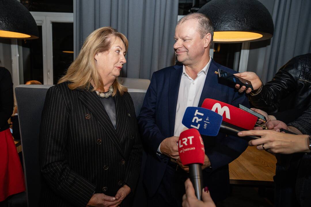 S. Skvernelis atvyko į LSDP štabą susitikti su V. Blinkevičiūte