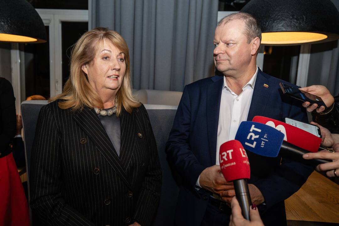 S. Skvernelis atvyko į LSDP štabą susitikti su V. Blinkevičiūte
