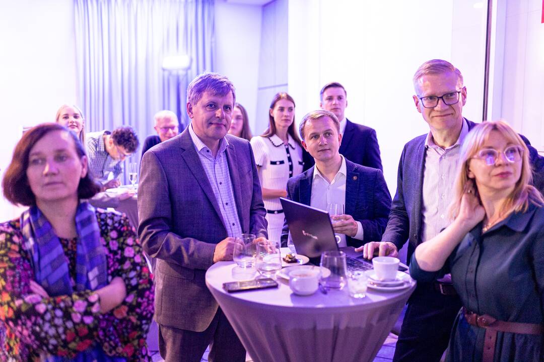 2024-ųjų Seimo rinkimai:  TS-LKD nariai laukia rinkimų rezultatų