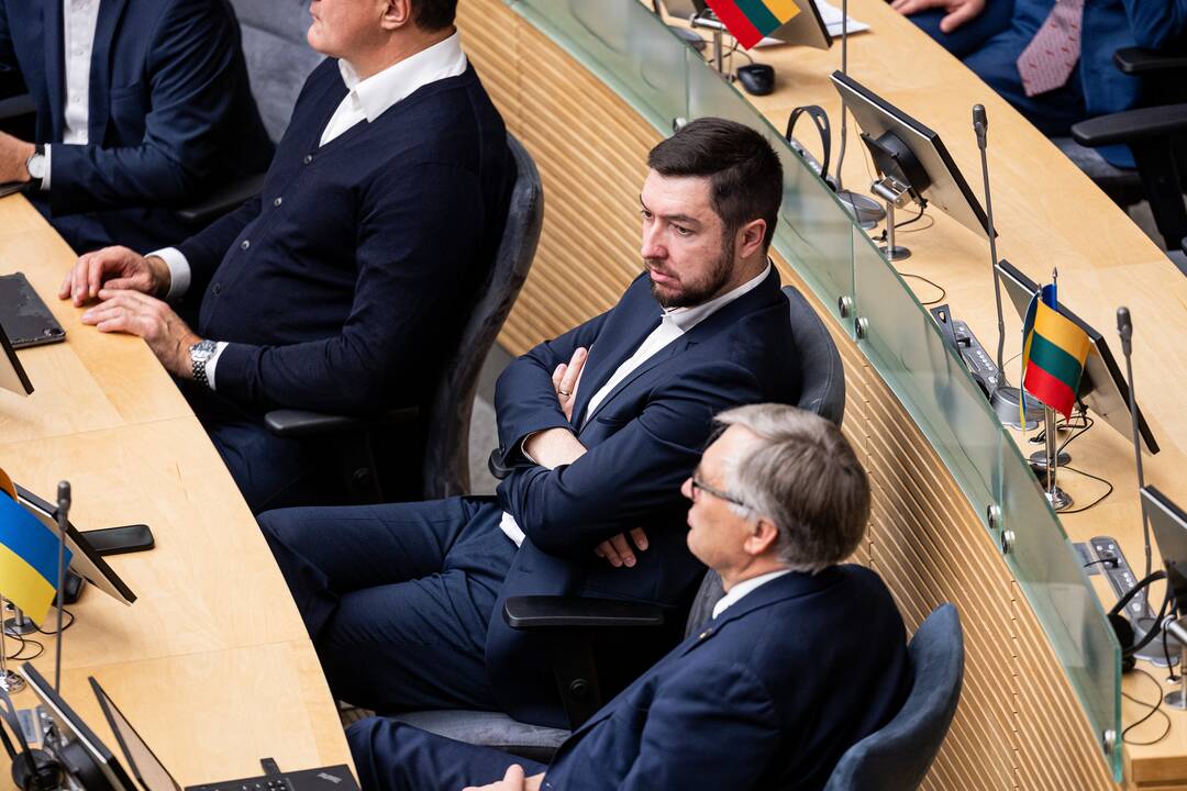 Tryliktasis Lietuvos Respublikos Seimas susirinko į paskutinį posėdį