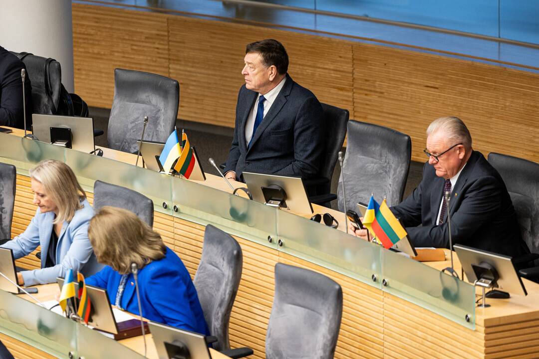 Tryliktasis Lietuvos Respublikos Seimas susirinko į paskutinį posėdį