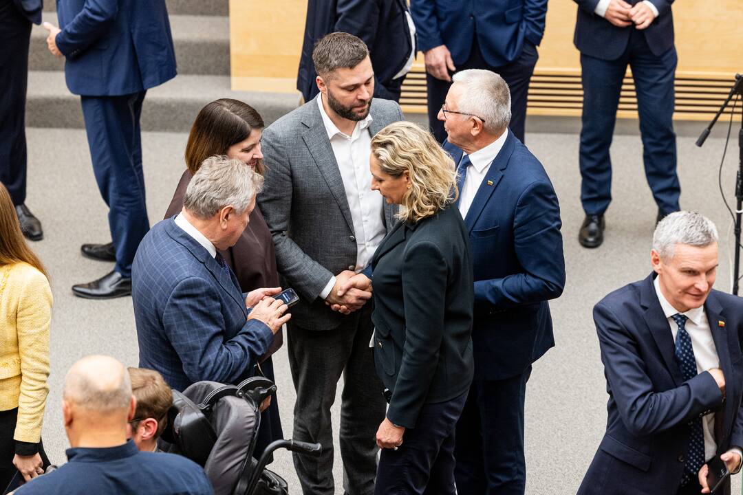 Tryliktasis Lietuvos Respublikos Seimas susirinko į paskutinį posėdį