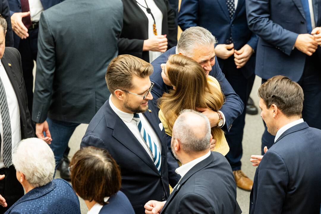 Tryliktasis Lietuvos Respublikos Seimas susirinko į paskutinį posėdį