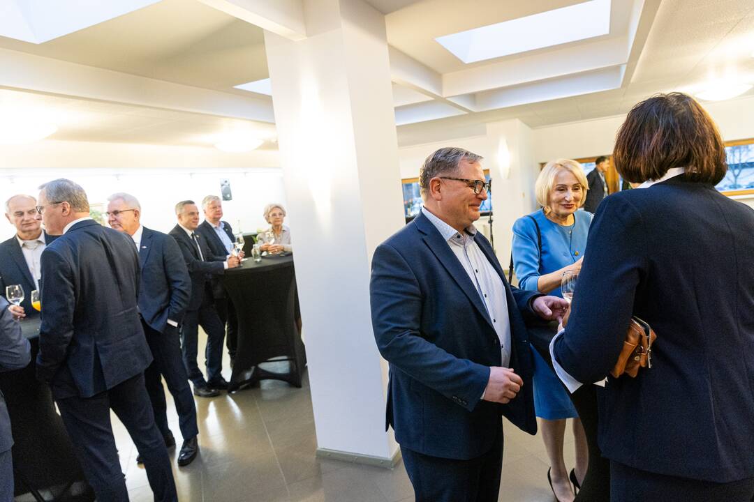 Tryliktasis Lietuvos Respublikos Seimas susirinko į paskutinį posėdį