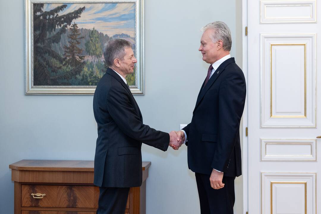 Prezidentas susitiko su kandidatu į aplinkos ministrus S. Podėnu