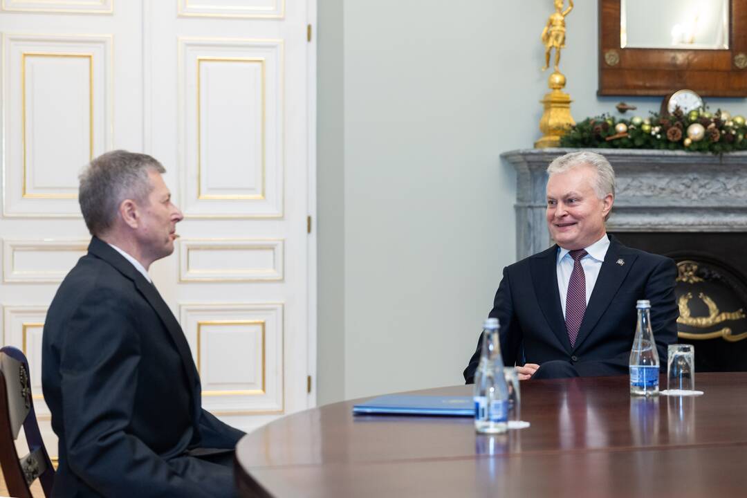 Prezidentas susitiko su kandidatu į aplinkos ministrus S. Podėnu
