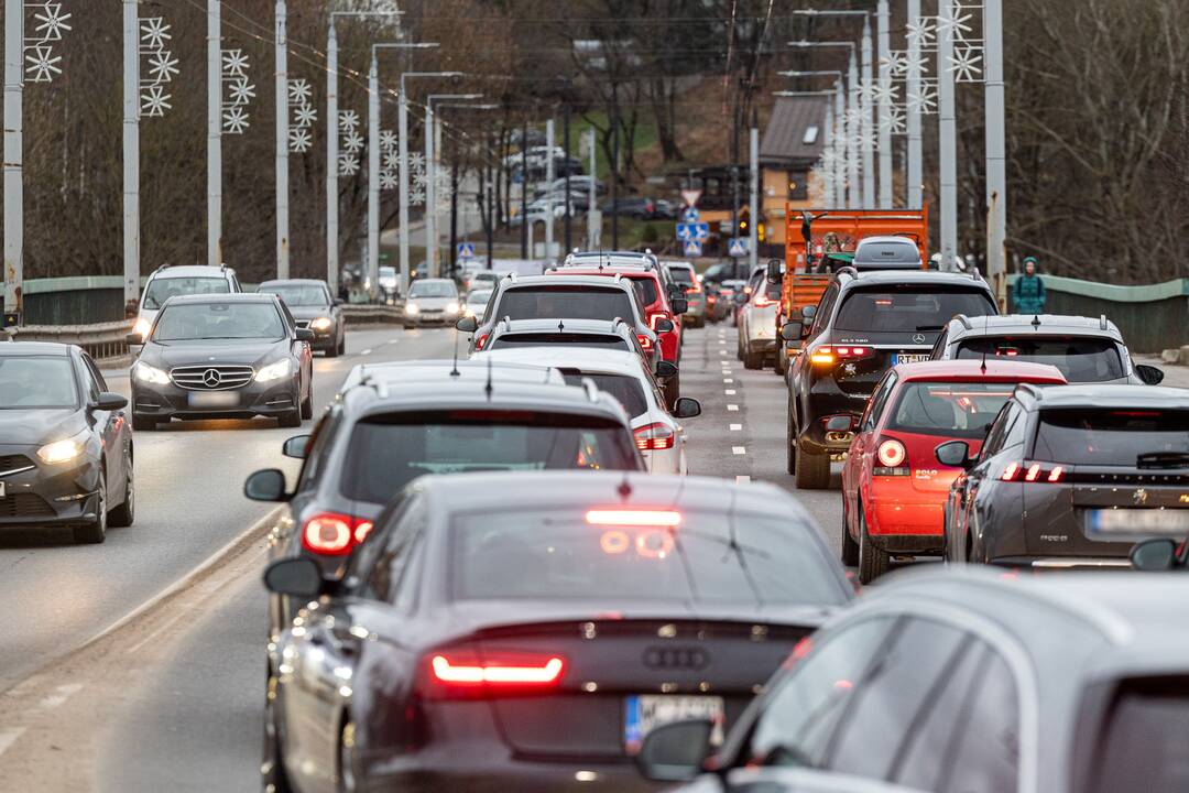 Prieššventinės automobilių spūstys Vilniuje