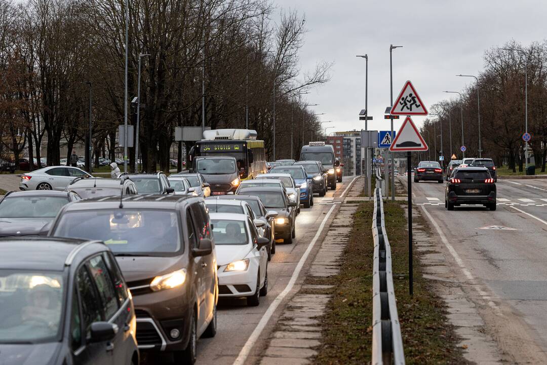 Prieššventinės automobilių spūstys Vilniuje