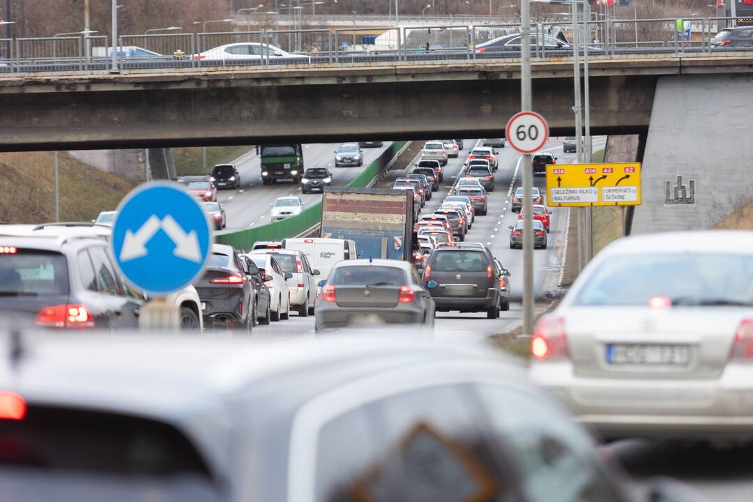 Prieššventinės automobilių spūstys Vilniuje