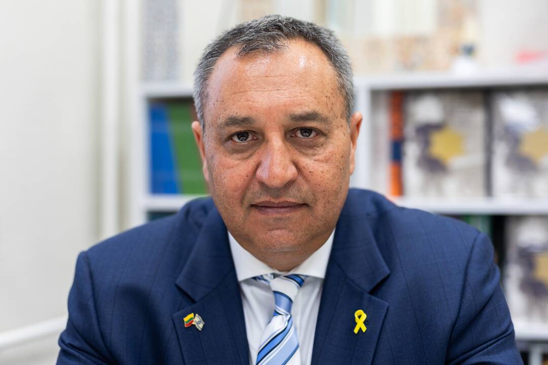 Izraelio parlamento narys: žydų valstybė remia Ukrainą, bet negali nepalaikyti JAV (interviu) 