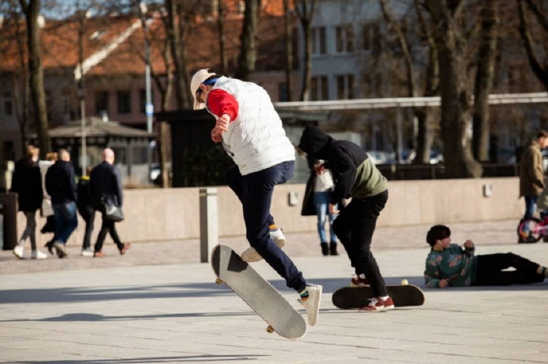 Jonavoje atsiras naujas riedučių, riedlenčių ir dviračių parkas