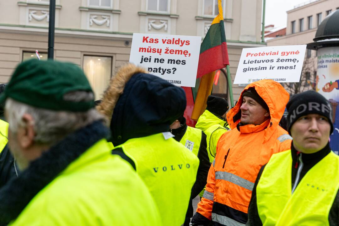 Vilniuje prasidėjo žemdirbių mitingas