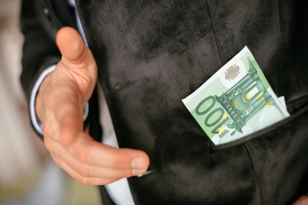 Ministerija: šiemet atlyginimai kultūros darbuotojams vidutiniškai didės 88 eurais