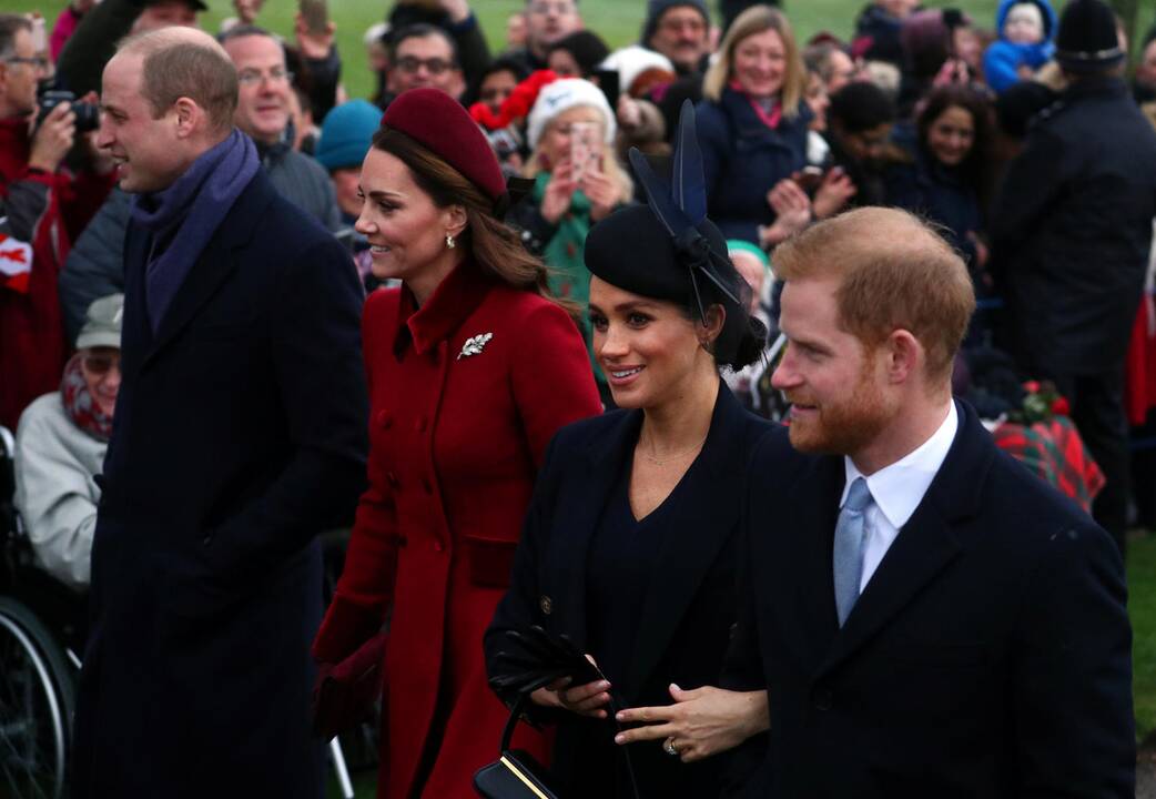Britų karališkoji šeima švenčia Kalėdas