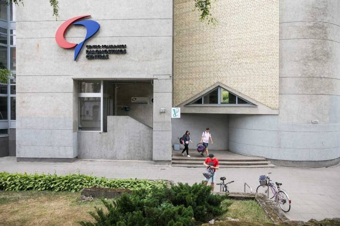 Teismas: buvusiam Centro poliklinikos vadovui turi būti sumokėta per 61 tūkst. eurų už pravaikštas