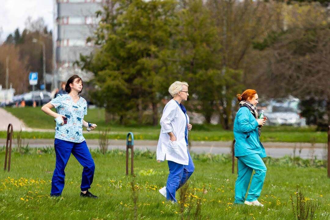 Į Vilnių pasieniečių sraigtasparniu atskraidinta donoro širdis