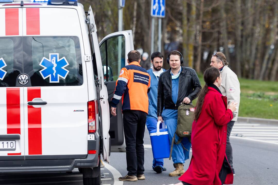 Į Vilnių pasieniečių sraigtasparniu atskraidinta donoro širdis