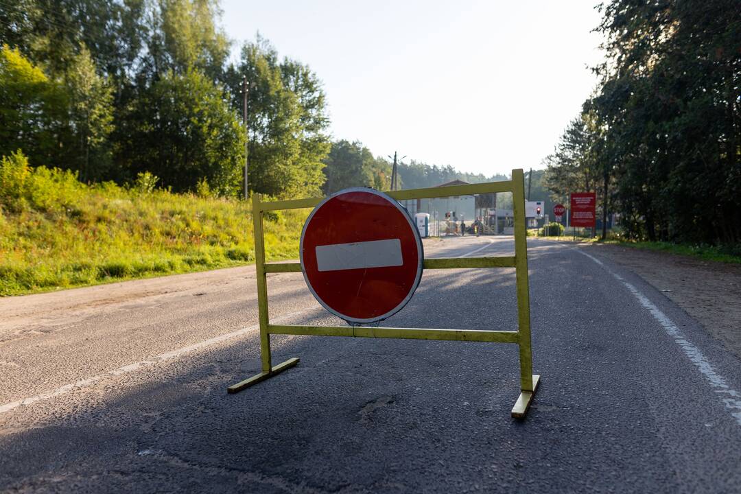 Apeinant ribojimą vykti per du Baltarusijos pasienio punktus, Vyriausybė griežtina tvarką