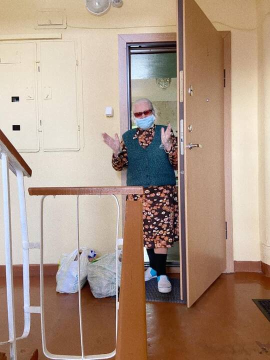 Savanorė Karolina (kairėje) ir senjorė Zita