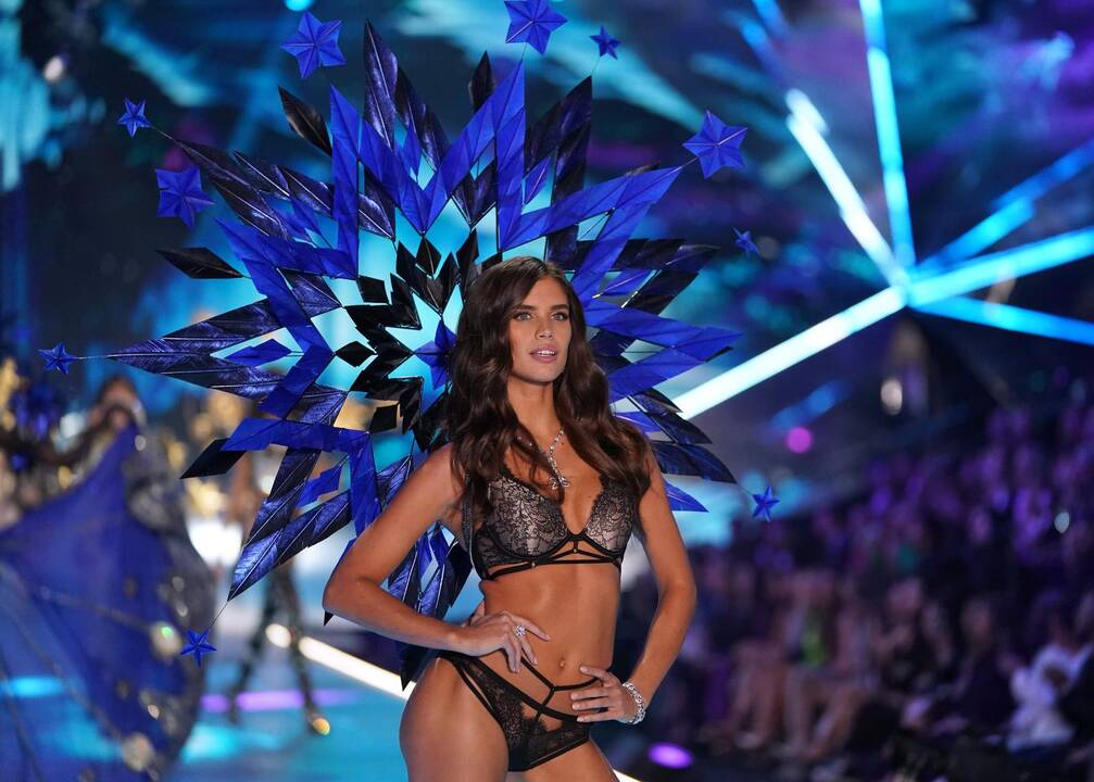 „Victoria's Secret“ šou Niujorke