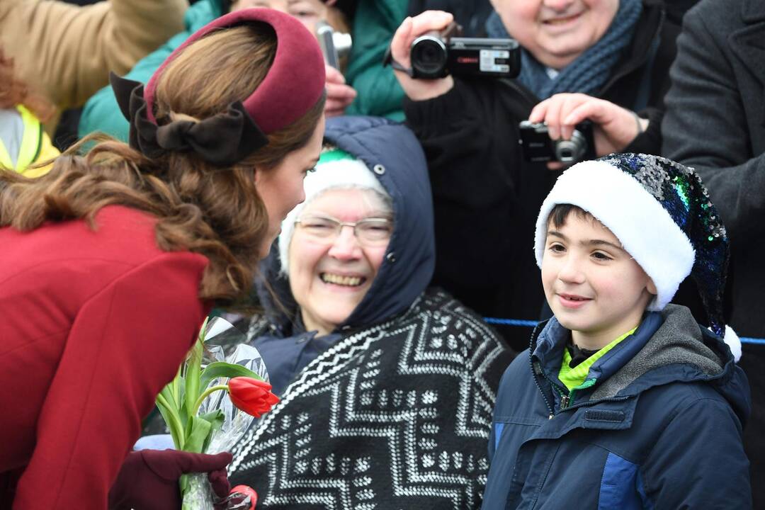 Britų karališkoji šeima švenčia Kalėdas