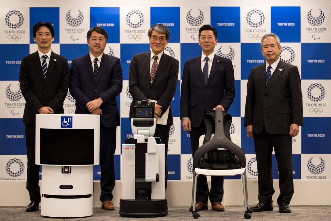 Tokijas pristatė robotus 2020-ųjų olimpiadai