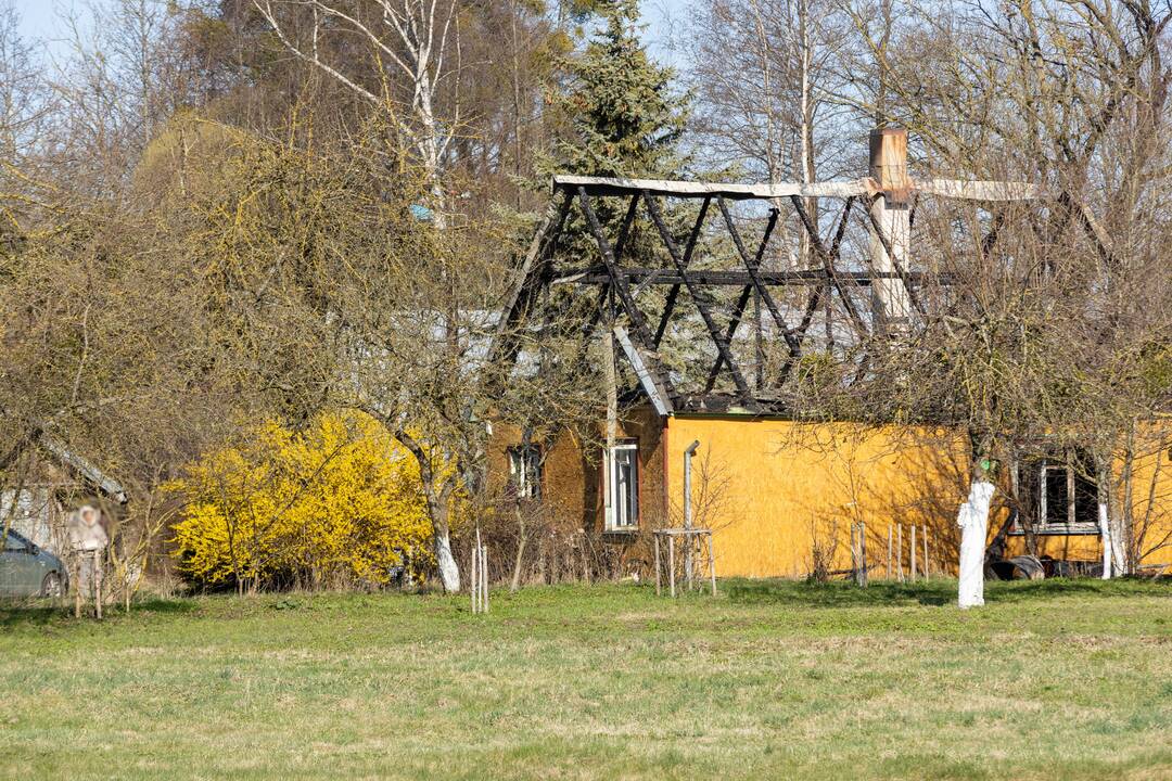 Juragių kaime degė namas