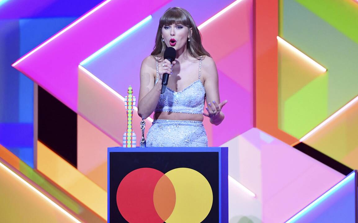Per „Brit Awards“ ceremoniją už „Metų albumą“ pagerbta Dua Lipa