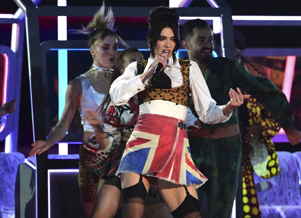 Per „Brit Awards“ ceremoniją už „Metų albumą“ pagerbta Dua Lipa