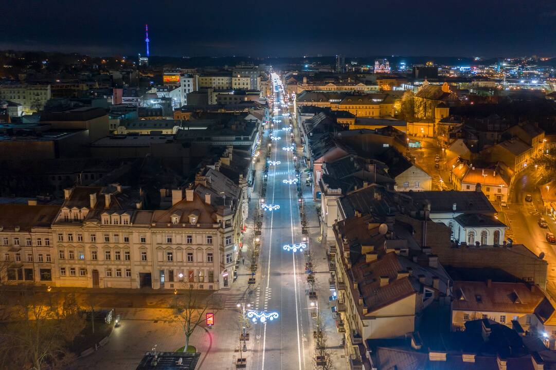 Vilniaus gatvės pasipuošė žiemos šventėms