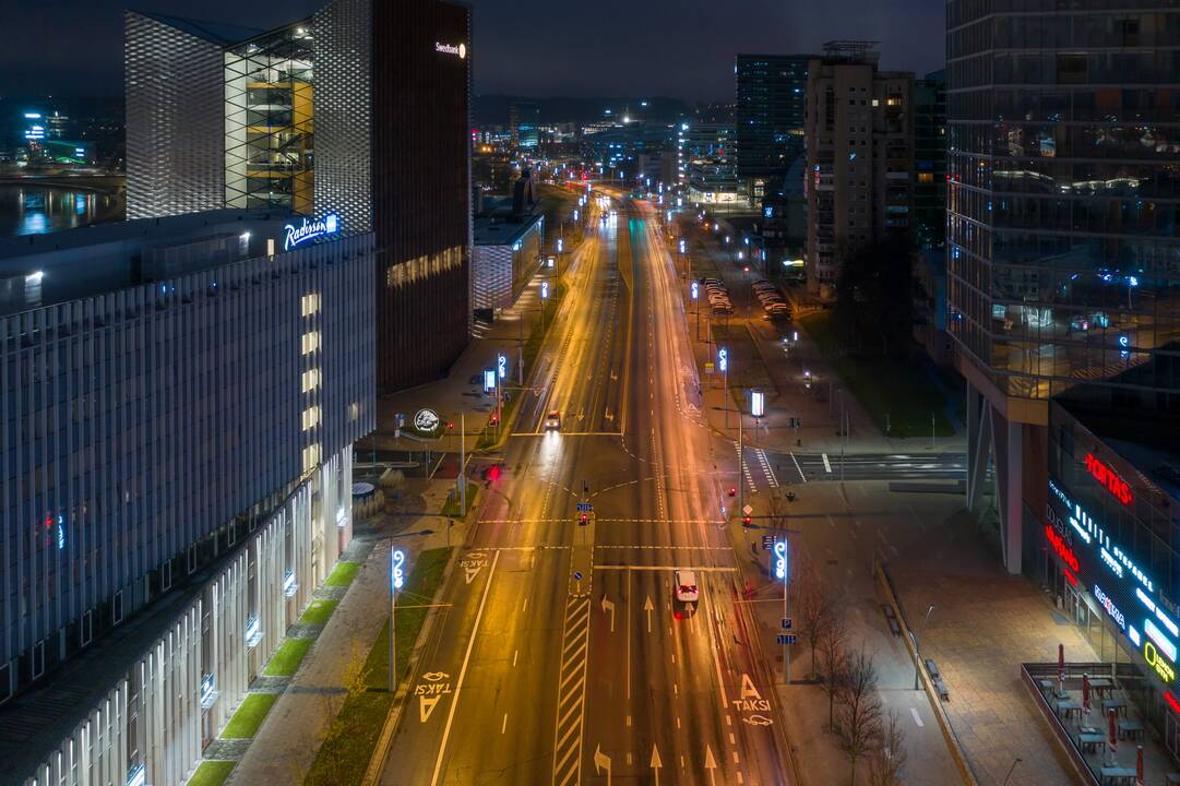 Vilniaus gatvės pasipuošė žiemos šventėms