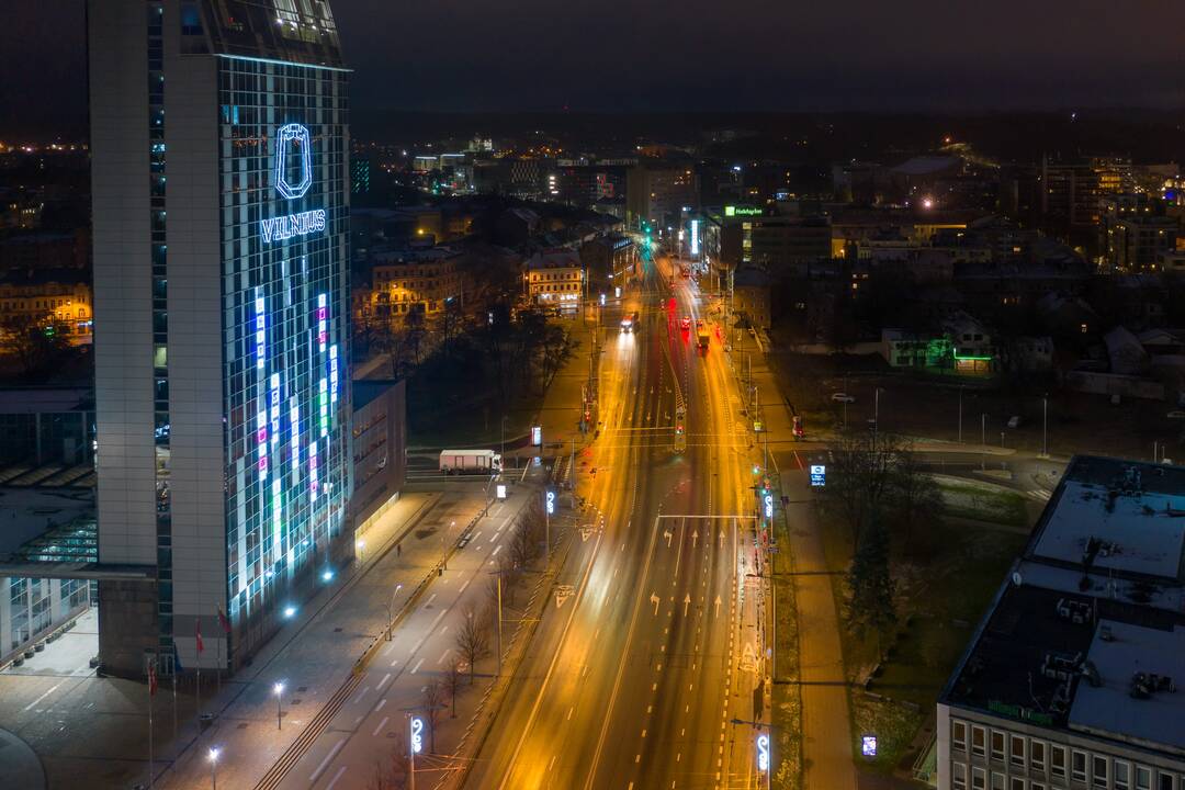 Vilniaus gatvės pasipuošė žiemos šventėms