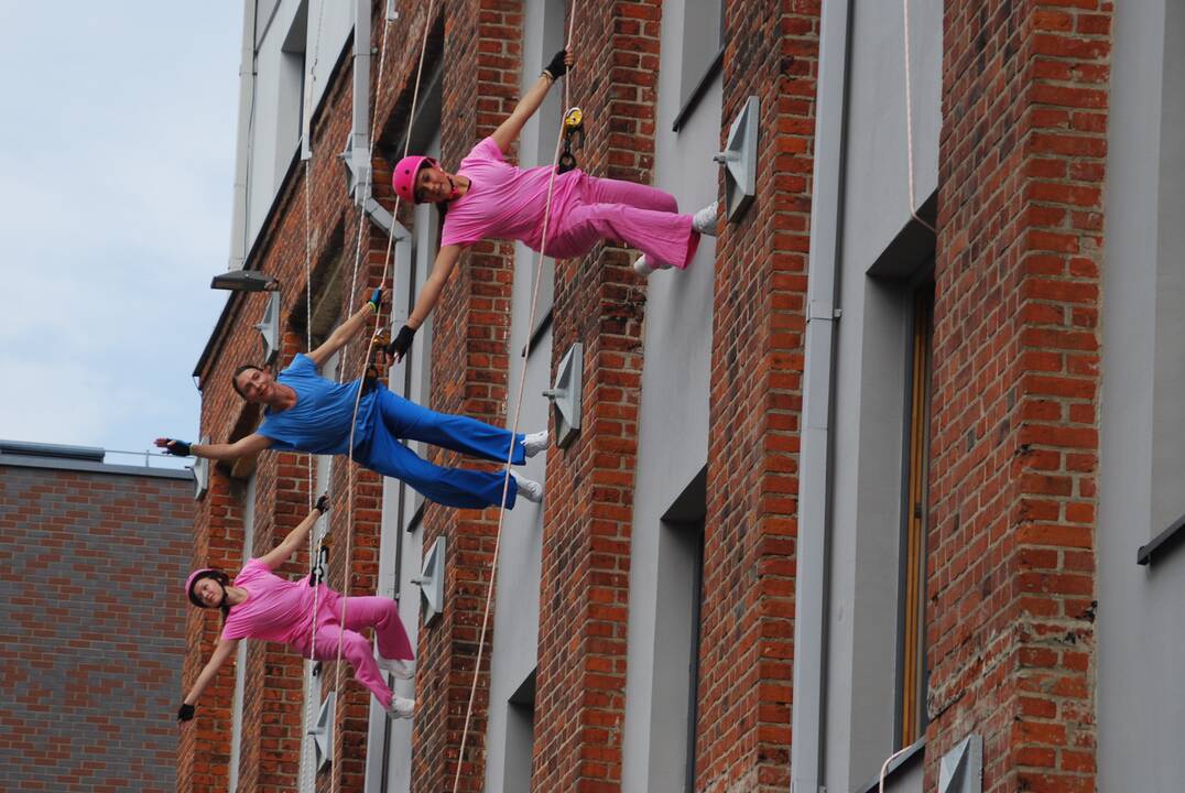 Jūros šventėje – vertikalaus šokio pasirodymai