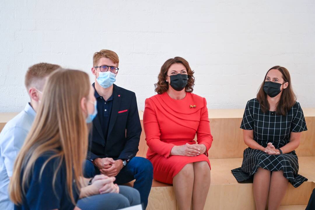 D. Nausėdienė atidarė ekspoziciją „Tautiška giesmė užkoduota mūsų DNR“