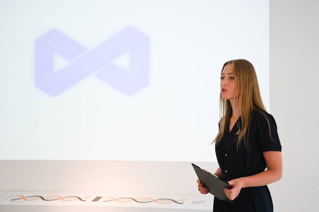 D. Nausėdienė atidarė ekspoziciją „Tautiška giesmė užkoduota mūsų DNR“